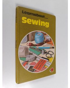 Kirjailijan Noreen Davis käytetty kirja Learning to Sew