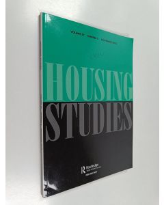 Kirjailijan Inga Wilhelmsen Allwood käytetty kirja Housing studies vol. 27 nr. 8 november 2012