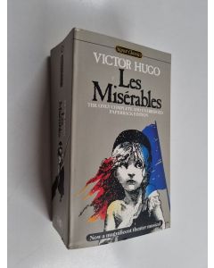 Kirjailijan Victor Hugo käytetty kirja Les Miserables - The Only Complete and Unabridged Paperback Edition