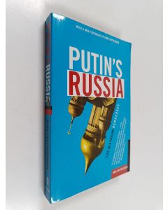 Kirjailijan Anna Politkovskaya käytetty kirja Putin's Russia - Life in a Failing Democracy