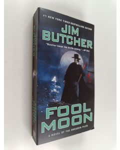 Kirjailijan Jim Butcher käytetty kirja Fool Moon