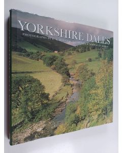 Kirjailijan Anna Newland käytetty kirja Yorkshire Dales
