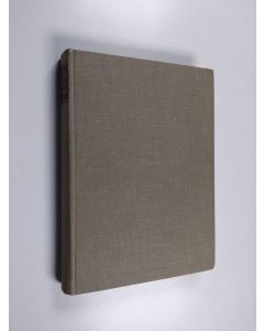 Kirjailijan Alan Burgess käytetty kirja Pieni nainen