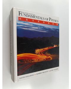 Kirjailijan David Halliday käytetty kirja Fundamentals of physics