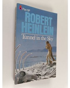 Kirjailijan Robert Anson Heinlein käytetty kirja Tunnel in the Sky