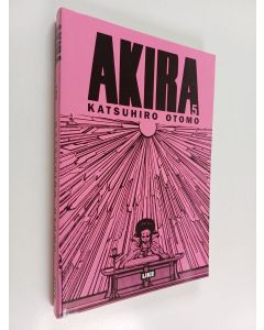 Kirjailijan Katsuhiro Otomo käytetty kirja Akira 5