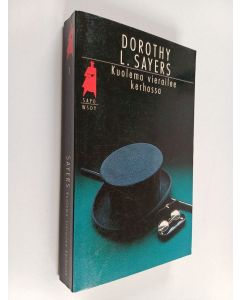 Kirjailijan Dorothy L Sayers käytetty kirja Kuolema vierailee kerhossa