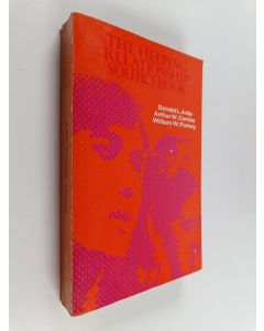 Kirjailijan William W. Purkey & Arthur Wright Combs ym. käytetty kirja The Helping Relationship Sourcebook