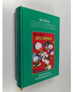 Kirjailijan Walt Disney & Carl Barks käytetty kirja Aku Ankka näköispainos vuosikerrasta 1957