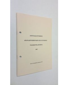 Kirjailijan Eija Ahola käytetty teos Asianajajatutkimus 1997 ; Asianajotoimistojen kulututkimus ; Palkkiotilastointi