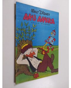 Kirjailijan Walt Disney käytetty teos Aku Ankka 38/1975