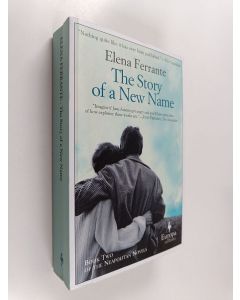 Kirjailijan Elena Ferrante käytetty kirja The Story of a New Name