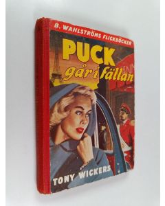 Kirjailijan Tony Wickers käytetty kirja Puck går i fällan