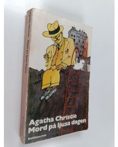 Kirjailijan Agatha Christie käytetty kirja Mord på ljusa dagen