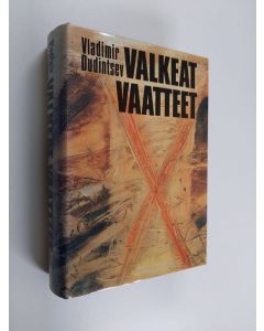 Kirjailijan Vladimir Dudintsev käytetty kirja Valkeat vaatteet (ERINOMAINEN)