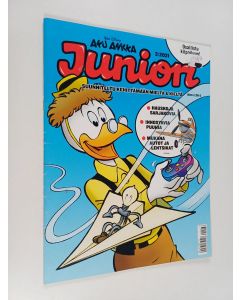 Kirjailijan Walt Disney käytetty teos Aku Ankka juniori 3/2021