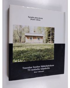 Kirjailijan Risto Valkeapää käytetty kirja Egyptin pimeydestä järjen valoon : Tuusulan seudun sähkölaitoksen 75-vuotiselta taipaleelta