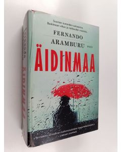Kirjailijan Fernando Aramburu käytetty kirja Äidinmaa