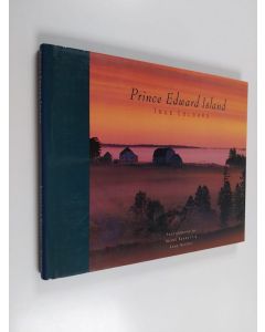 Kirjailijan Wayne Barrett käytetty kirja Prince Edward Island : true colours