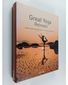 Kirjailijan Kristin Rübesamen käytetty kirja Great Yoga Retreats