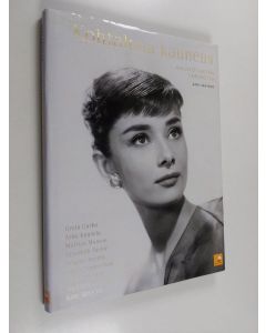 Kirjailijan Sari Savikko käytetty kirja Kohtalona kauneus : kaunotarten tarinoita