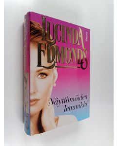 Kirjailijan Lucinda Edmonds käytetty kirja Näyttämöiden lemmikki