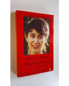 Kirjailijan Aung San Suu Kyi käytetty kirja Freedom from fear : and other writings