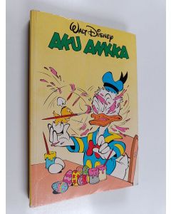 Kirjailijan Walt Disney käytetty kirja Aku Ankka neljännesvuosikerta 2/1995