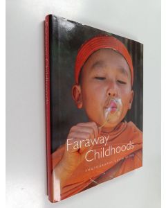 Kirjailijan Kevin Kling käytetty kirja Faraway Childhoods