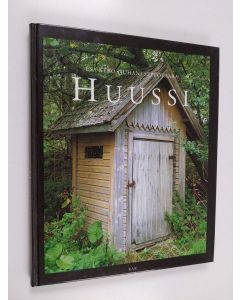 Kirjailijan Esa Kero & Juhani Seppovaara käytetty kirja Huussi