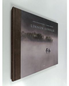 Tekijän Anna-Mari Kaskinen  käytetty kirja Linnun siivellä