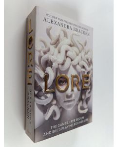 Kirjailijan Alexandra Bracken käytetty kirja Lore