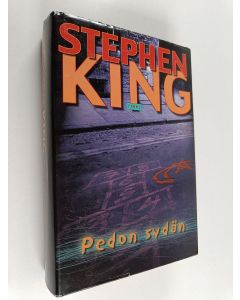 Kirjailijan Stephen King käytetty kirja Pedon sydän
