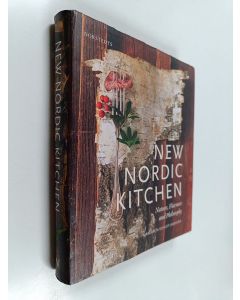 Kirjailijan Margareta Schildt-Landgren käytetty kirja New Nordic kitchen : nature, flavours and philosophy - Nature, flavours and philosophy