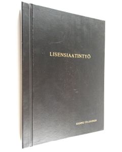 Kirjailijan Hannu Pulkkinen käytetty kirja kasvojen pesu vai kunnon sauna? : suomalaiset päivälehdet graafisen muotoilun kohteina 1991-2001