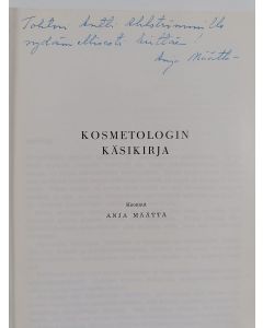 Kirjailijan Anja Määttä käytetty kirja Kosmetologin käsikirja