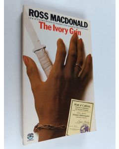 Kirjailijan Ross Macdonald käytetty kirja The ivory grin
