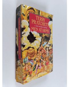 Kirjailijan Terry Pratchett käytetty kirja Men at arms