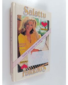 Kirjailijan Janice Harrell käytetty kirja Salattu rakkaus