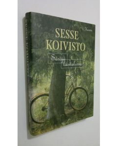 Kirjailijan Sesse Koivisto käytetty kirja Säröjä lasitalossa (ERINOMAINEN)