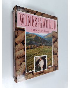 käytetty kirja Wines of the world