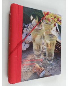 Kirjailijan Margaret Caselton käytetty teos Entertaining Planner