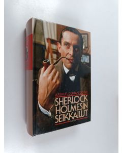 Kirjailijan Arthur Conan Doyle käytetty kirja Sherlock Holmesin seikkailut 1-2 (yhteissidos)