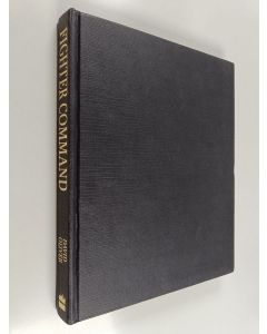 Kirjailijan David Oliver käytetty kirja Fighter Command, 1939-1945