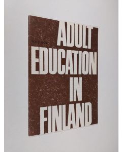 käytetty teos Adult Education in Finland