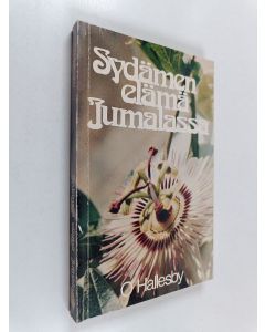 Kirjailijan O. Hallesby käytetty kirja Sydämen elämä Jumalassa