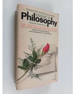 käytetty kirja Essays in philosophy