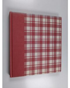 Kirjailijan Laura Ashley käytetty kirja Laura Ashley : guide to country decorating