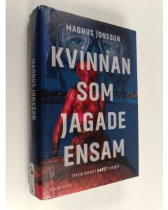 Kirjailijan Magnus Jonsson käytetty kirja Kvinnan som jagade ensam