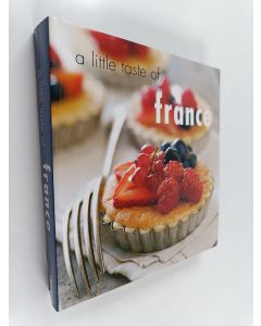 Kirjailijan Kay Halsey & Maria Villegas ym. käytetty kirja A Little Taste of France